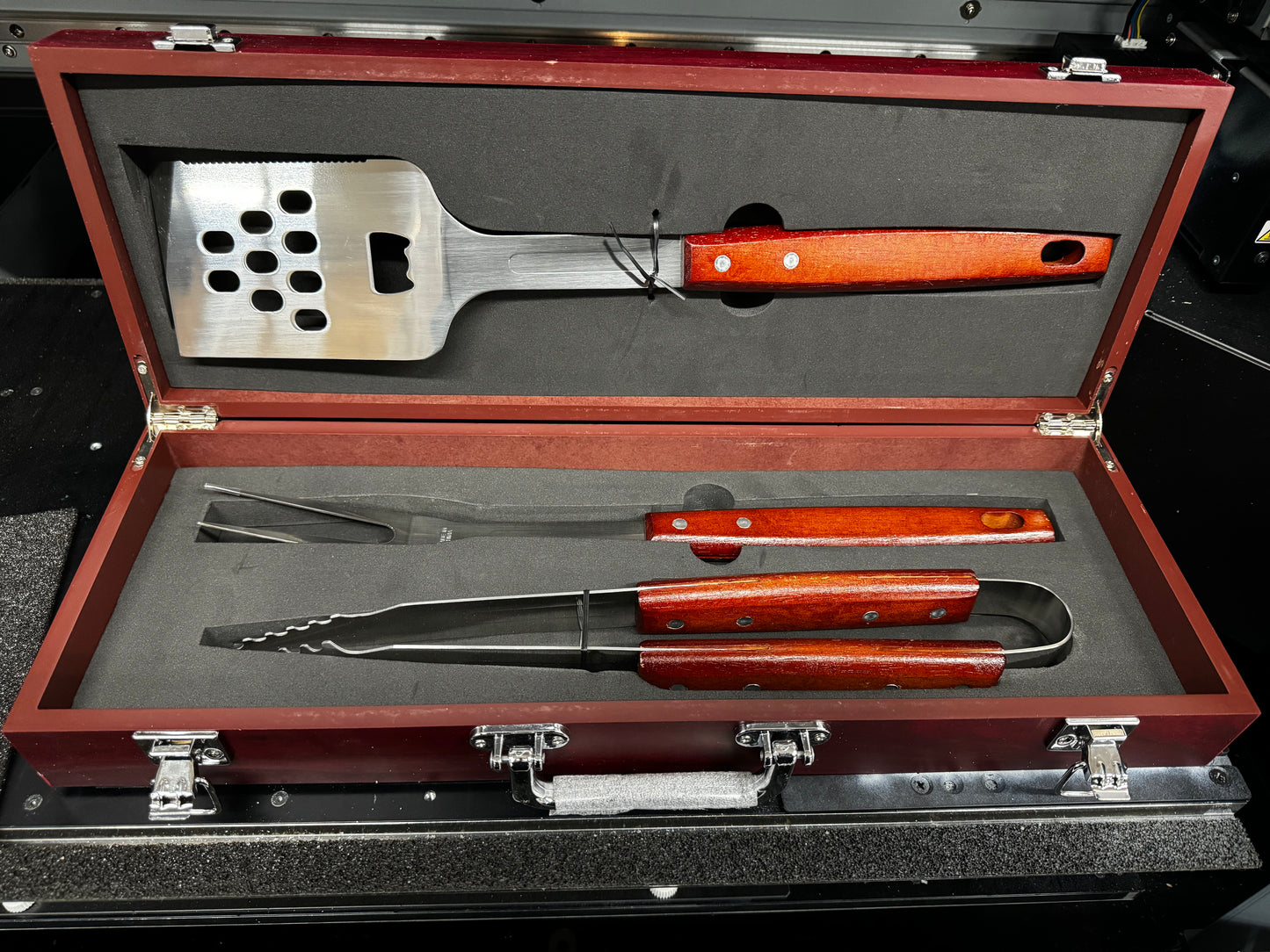 Real men play with fire - 3 piece BBQ set