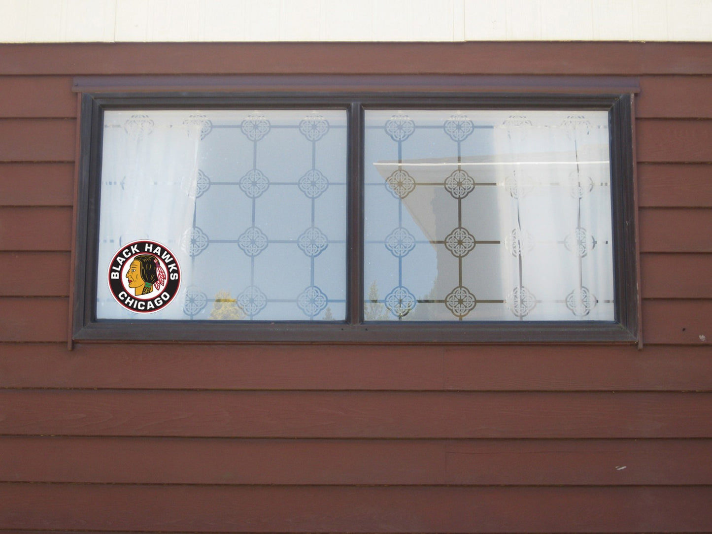 Chicago Black Hawks Logo - Die Cut Laminated Vinyl Sticker Decal NHL car window