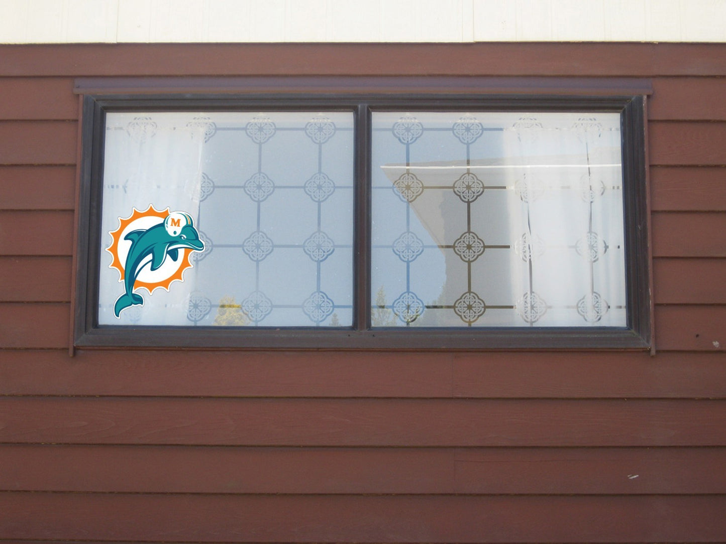 Miami Dolphins Logo - Die Cut Laminated Vinyl Sticker Decal NFL car window
