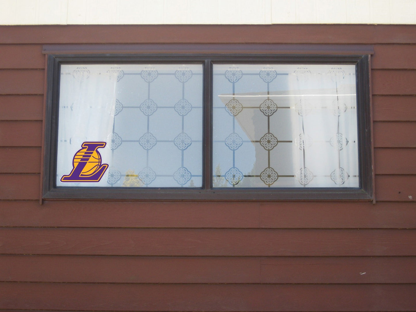 Los Angeles Lakers LA Logo -Die Cut Laminated Vinyl Sticker Decal NBA car window