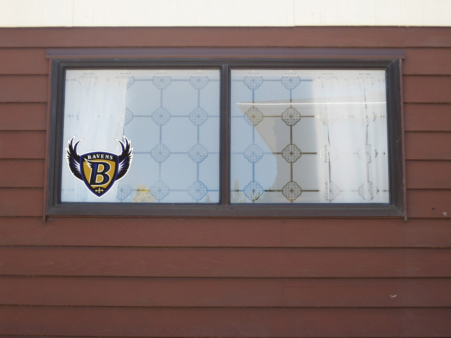Baltimore Ravens Logo Cut Laminated Vinyl Sticker Decal NFL car window