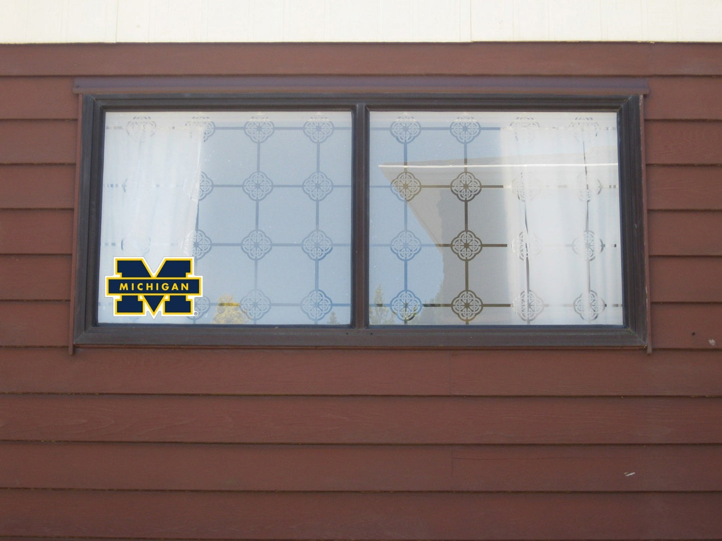 Michigan Wolverines Vinyl Decal Sticker | Car Laptop Window Waterproof NCAA Logo