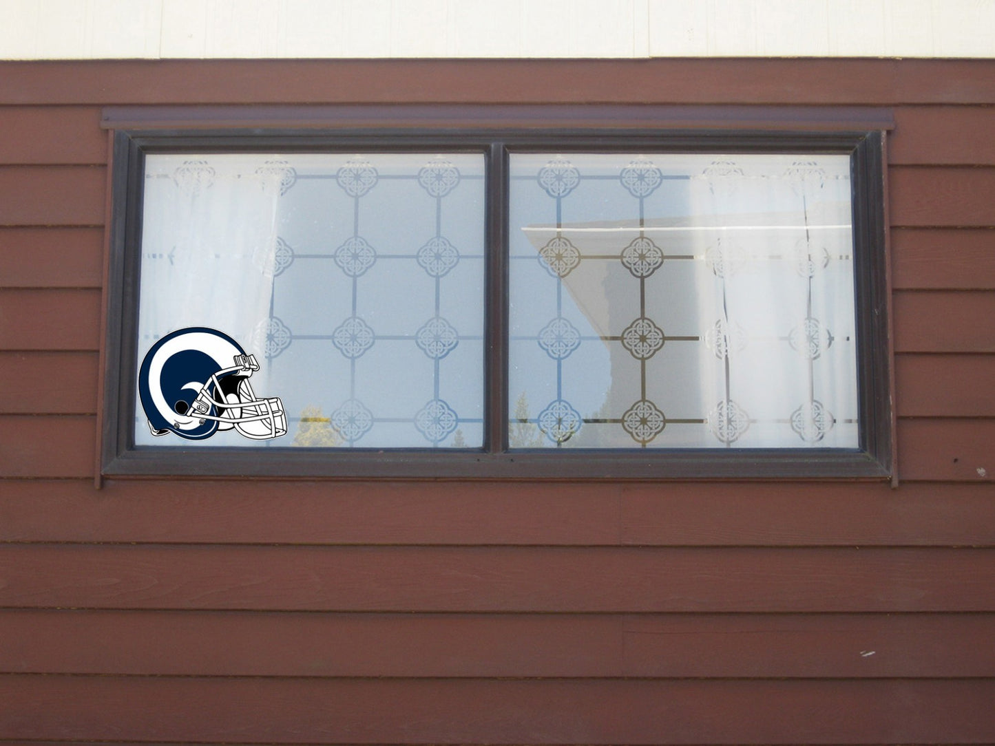 Los Angeles LA Rams Logo - Die Cut Laminated Vinyl Sticker Decal NFL car window