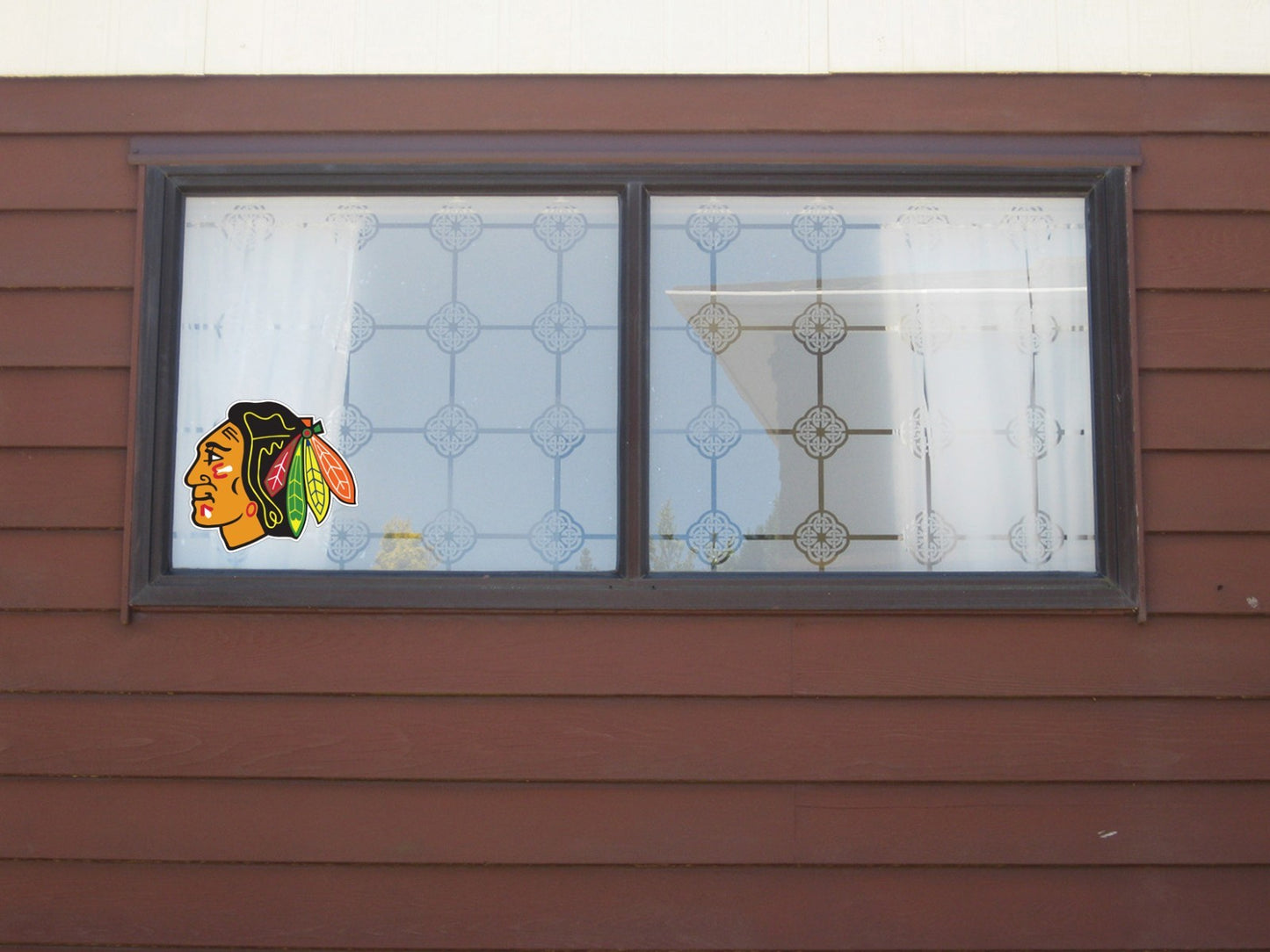Chicago Black Hawks Logo - Die Cut Laminated Vinyl Sticker Decal NHL car window