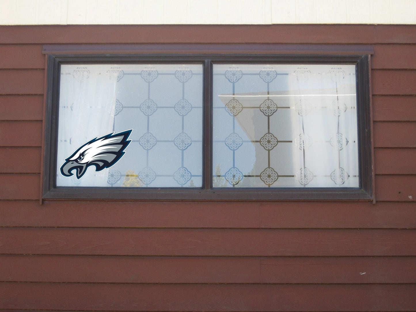 Philadelphia Eagles Logo Cut Laminated Vinyl Sticker Decal NFL car window