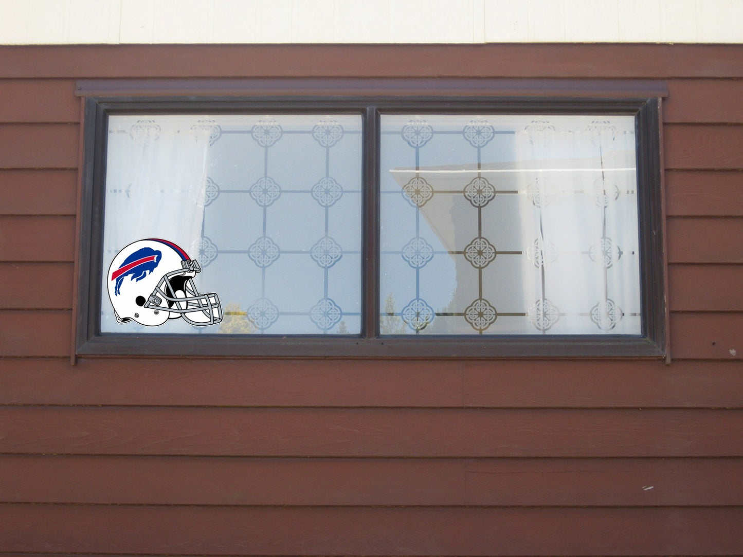 Buffalo Bills Logo - Die Cut Laminated Vinyl Sticker Decal NFL car window