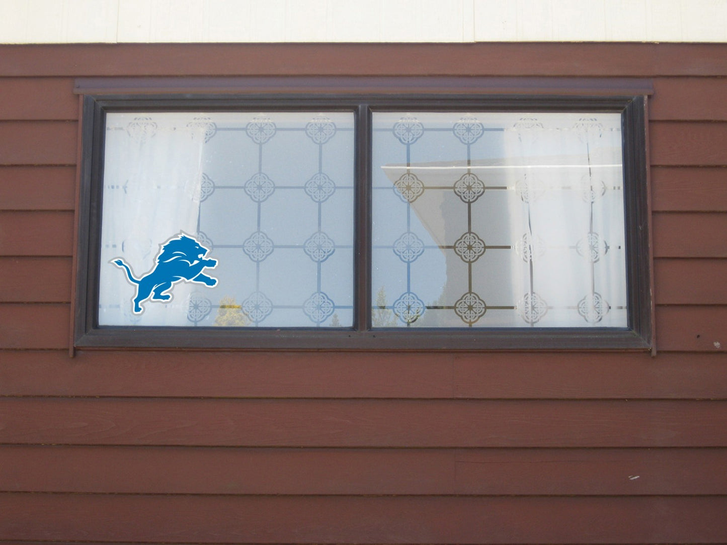 Detroit Lions Logo Cut Laminated Vinyl Sticker Decal NFL car window