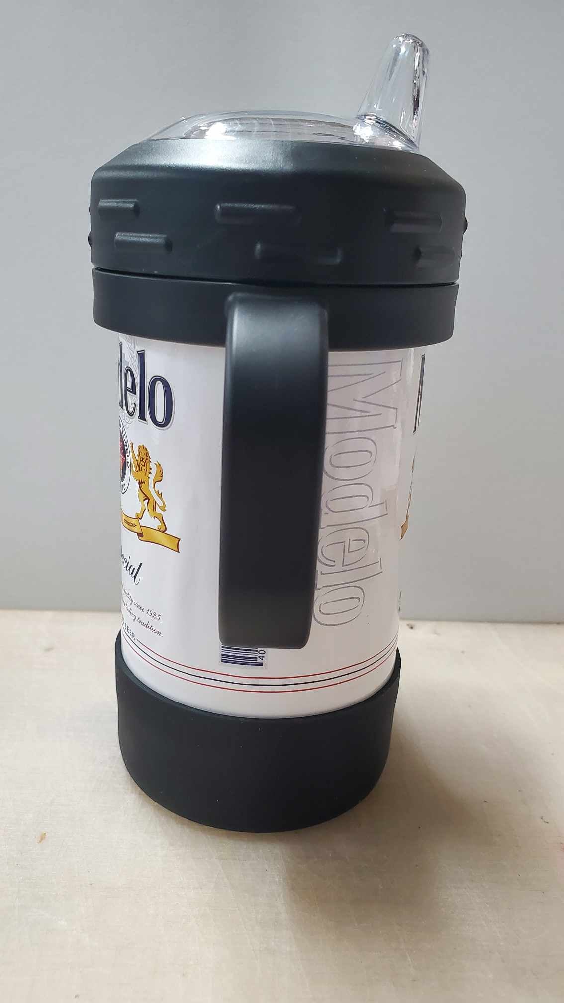 Modelo  -Sippy Cup