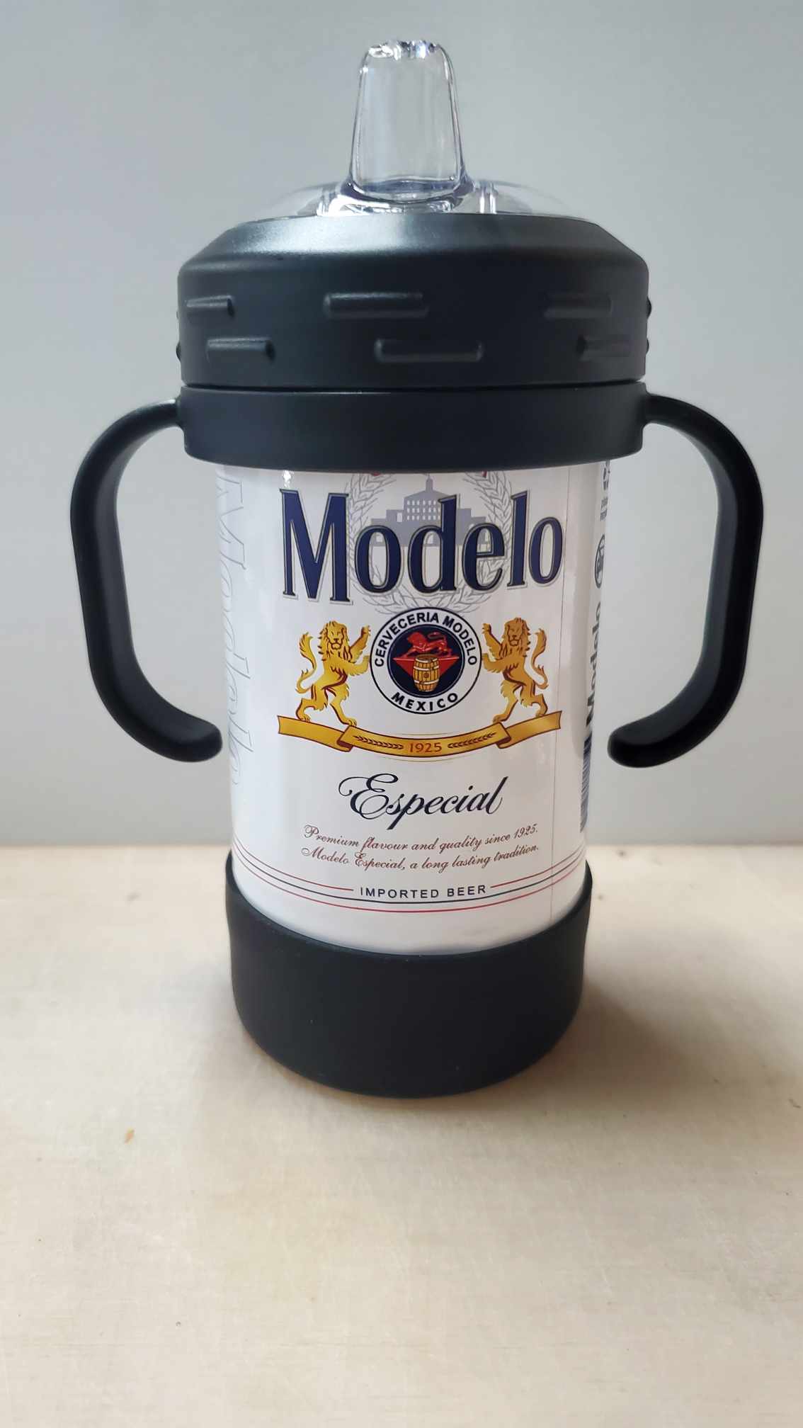 Modelo  -Sippy Cup
